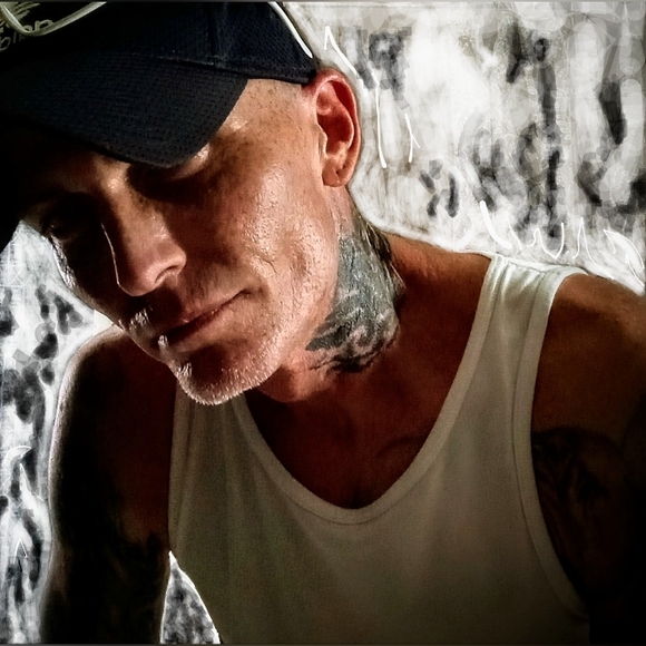 Meet your Posher, Sean - Picture 9 of 16